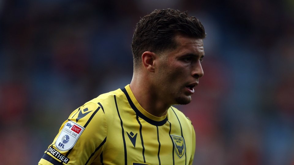 佩斯中前卫, 次带队对阵