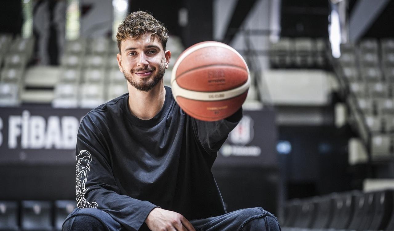 为今夏的主, 乌度卡设计, 申京的领袖