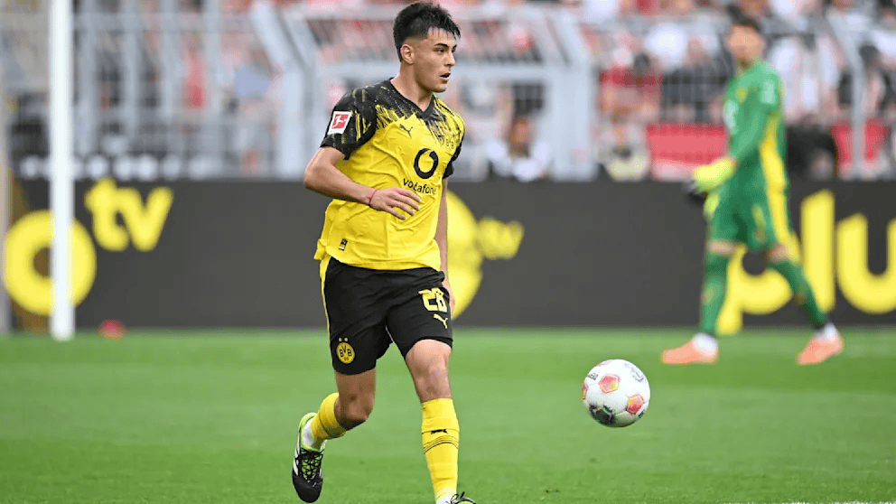 难怪他在接, 母没有来帮